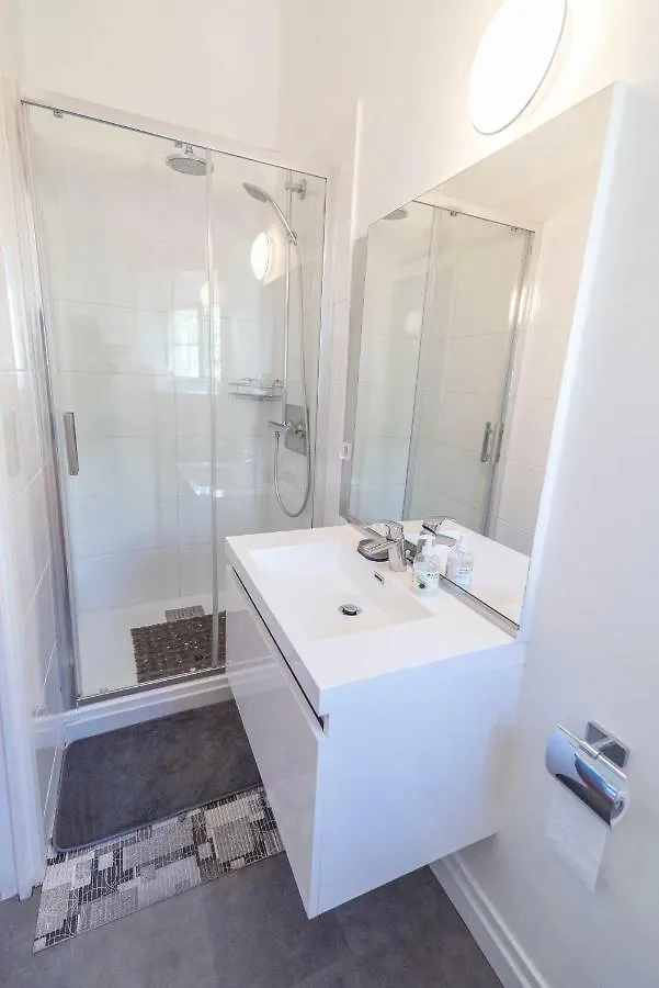 La Maioun Guesthouse Nicea 0*,  Francja