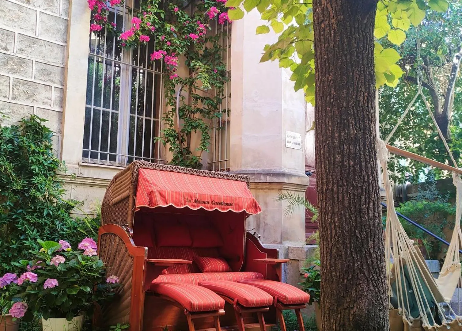 La Maioun Guesthouse Nice 0*,  França